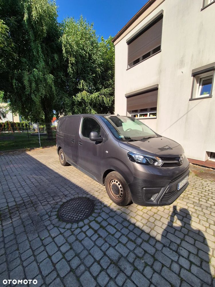 Toyota Proace - 1