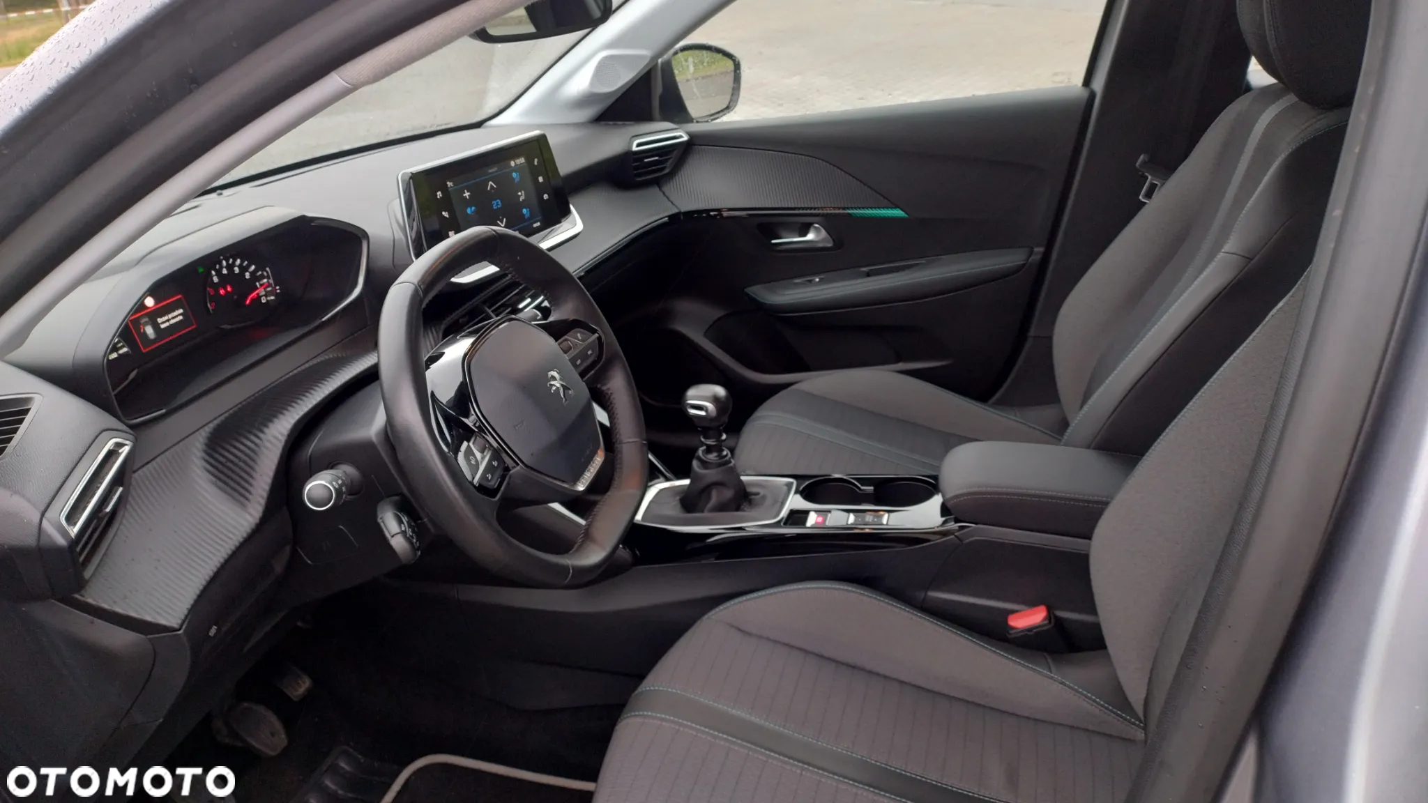 Peugeot 208 PureTech 100 Allure - 8
