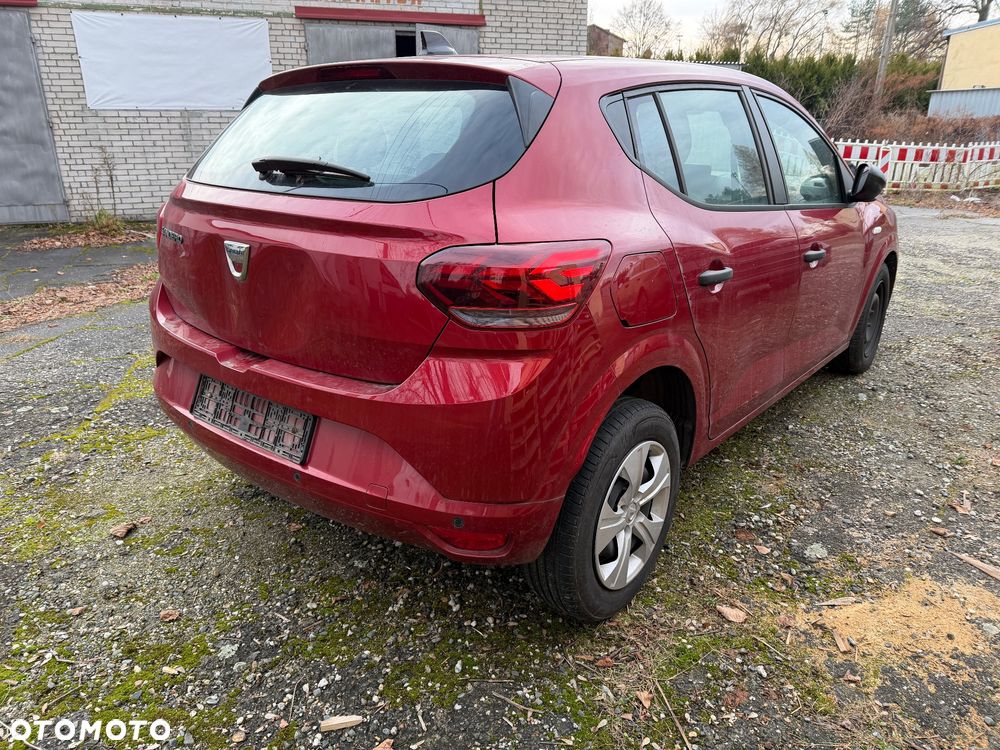 Dacia Sandero TCe 90 Essential - 4