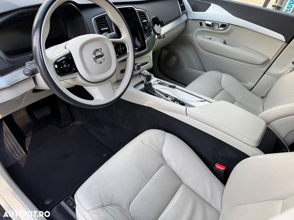 Volvo XC 90 D5 AWD Geartronic Momentum - 3