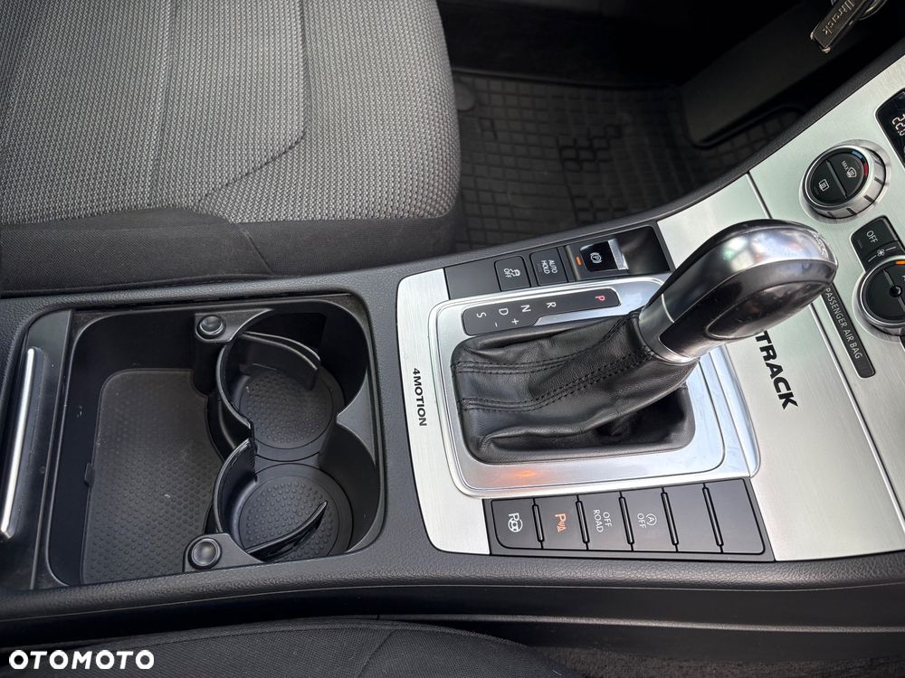 Volkswagen Passat Alltrack - 12
