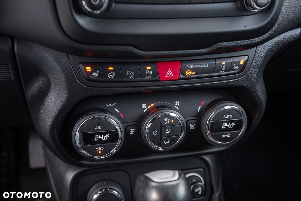 Jeep Renegade 1.4 MultiAir Limited 4WD S&S - 23