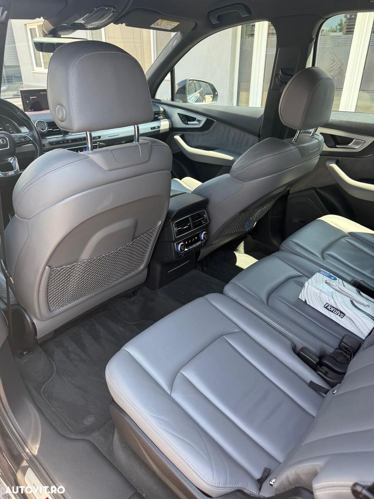 Audi Q7 - 12