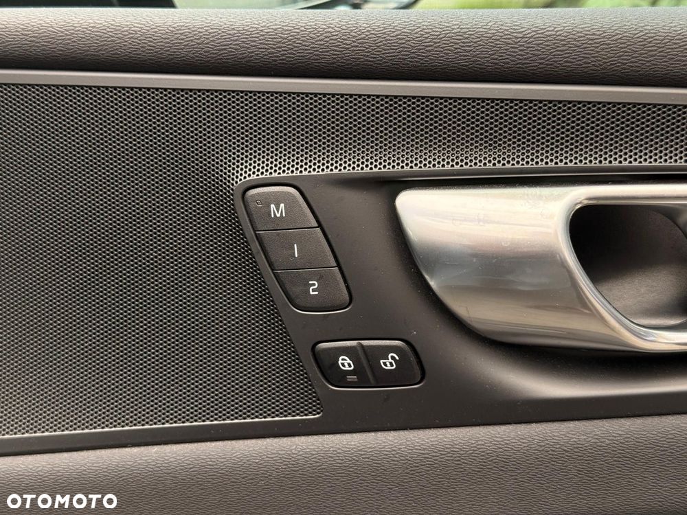 Volvo XC 60 - 29