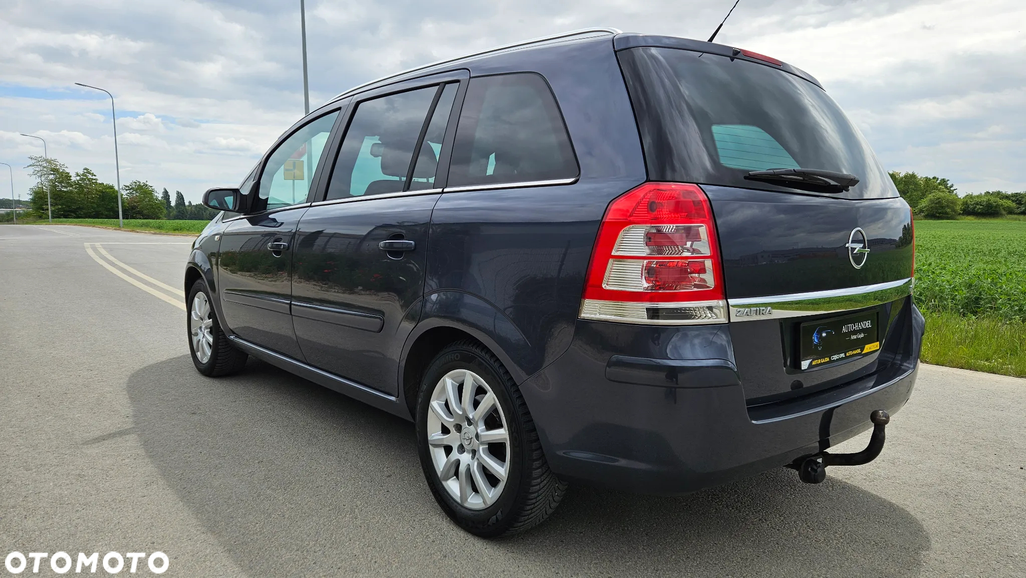 Opel Zafira 1.8 Cosmo - 10