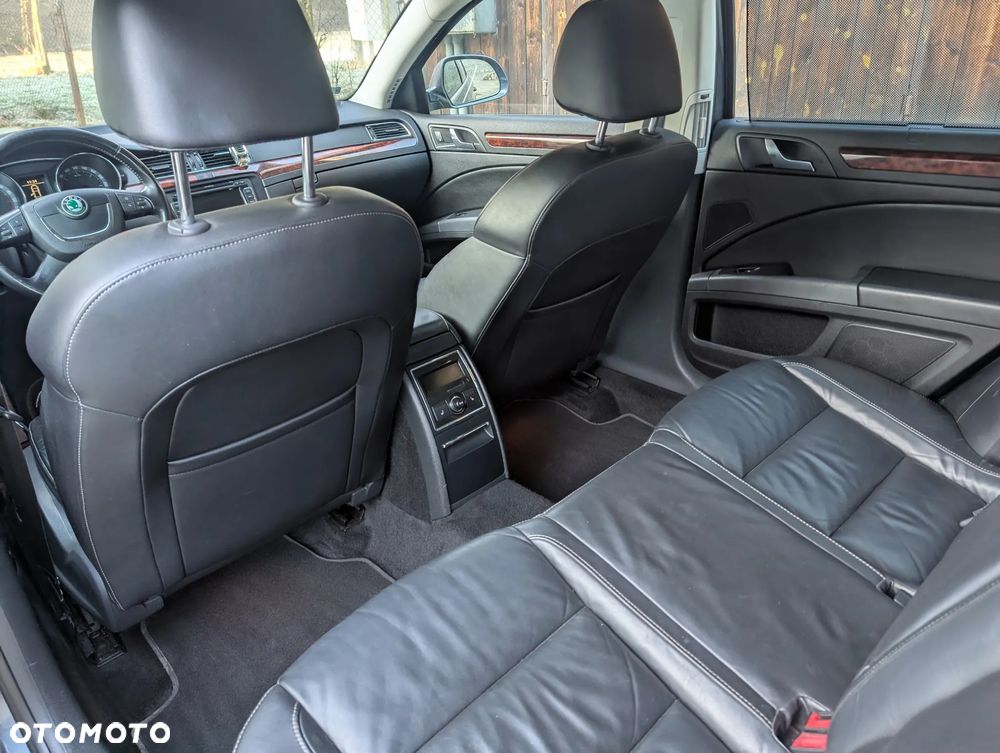 Skoda Superb 2.0 TDI Elegance DSG - 15