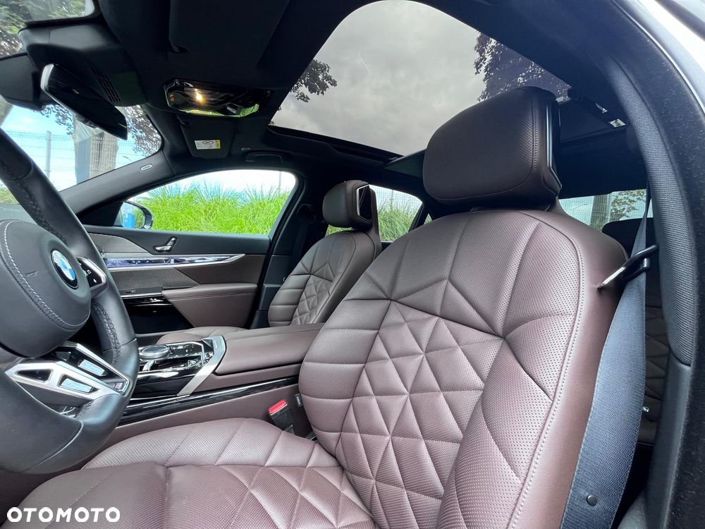 BMW Seria 7 740d xDrive mHEV sport - 12