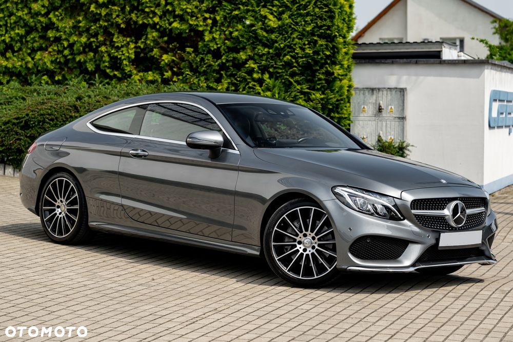 Mercedes-Benz Klasa C 300 9G-TRONIC AMG Line - 3