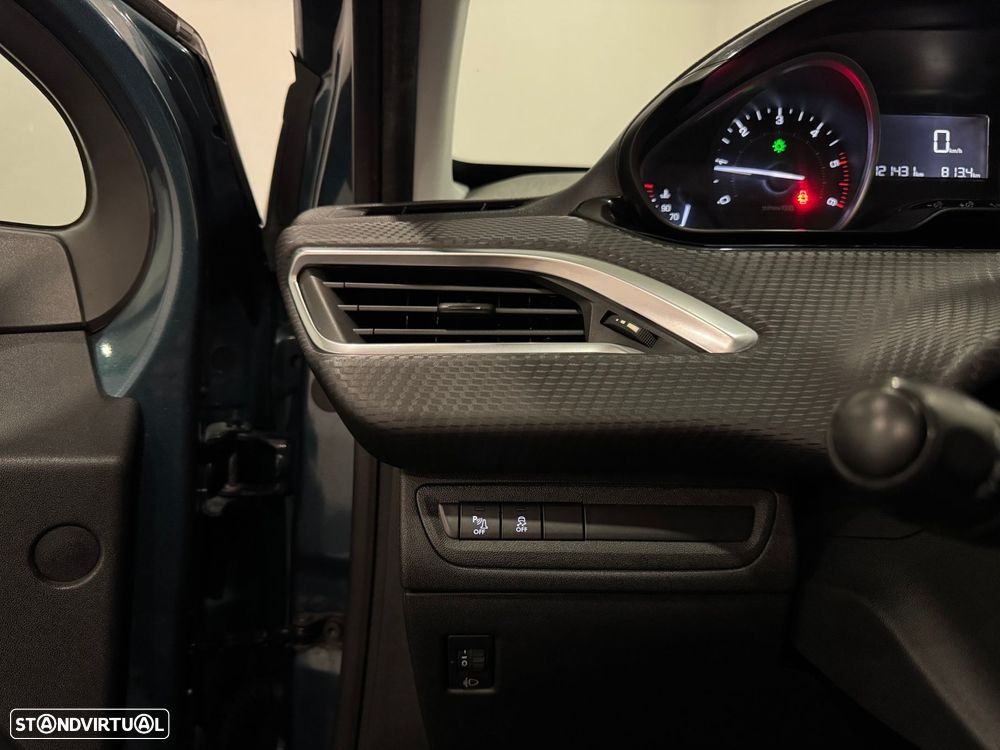 Peugeot 2008 1.6 BlueHDi Style - 41