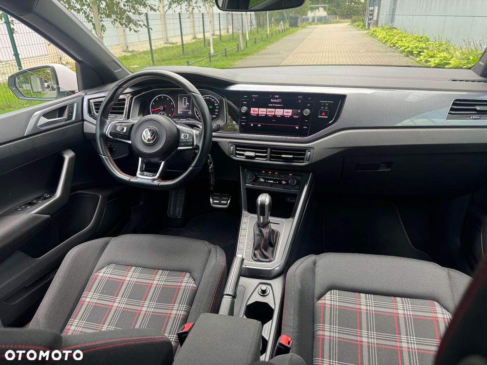 Volkswagen Polo 2.0 TSI OPF DSG GTI - 16