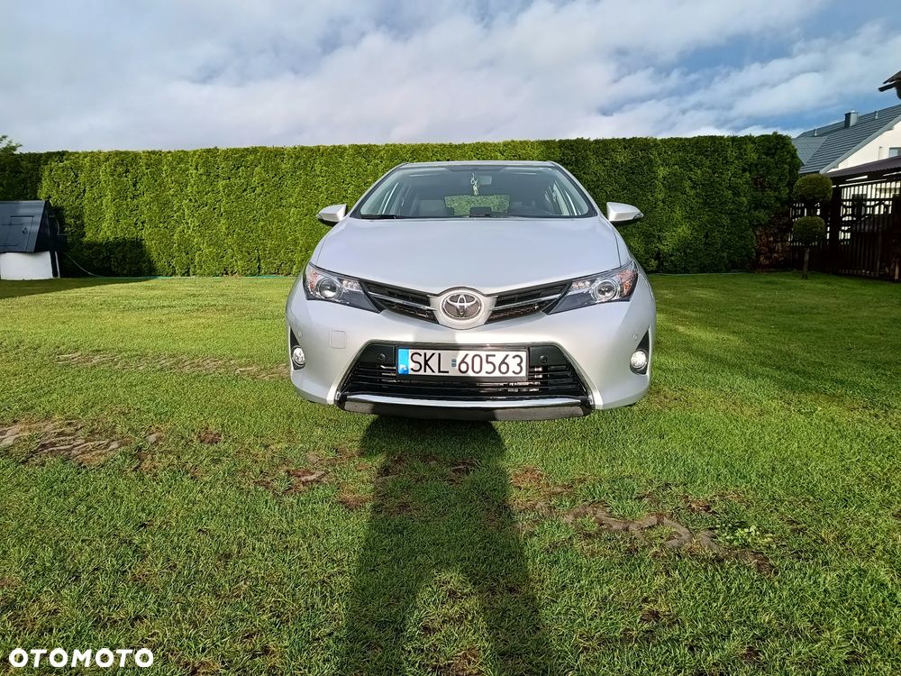 Toyota Auris 1.6 Valvematic Comfort - 1