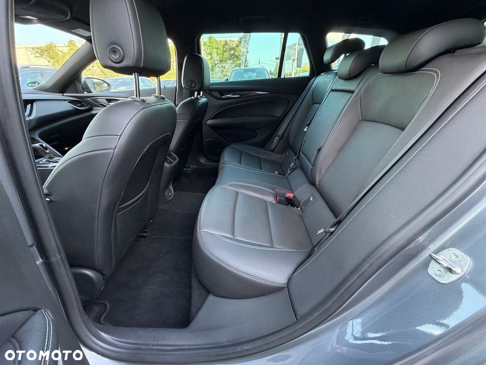 Opel Insignia - 23