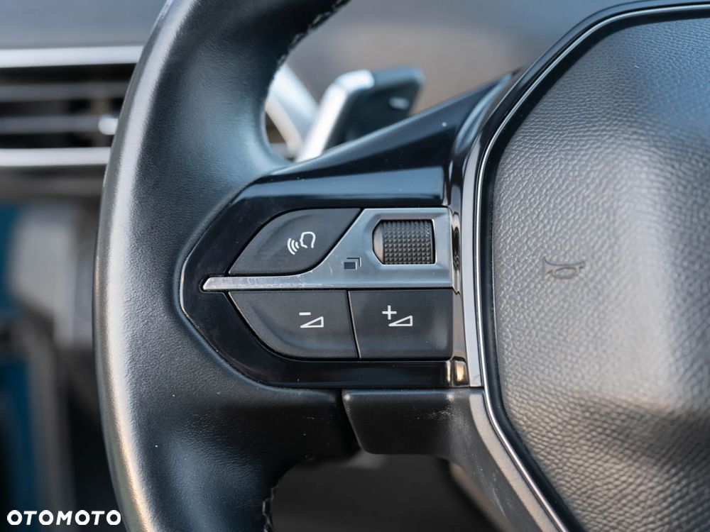 Peugeot 3008 1.6 PureTech Hybrid PHEV Allure Pack S&S EAT8 - 26