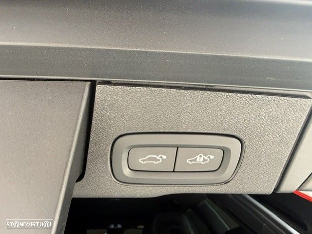 Volvo XC 60 2.0 T6 PHEV Black Edition AWD - 18