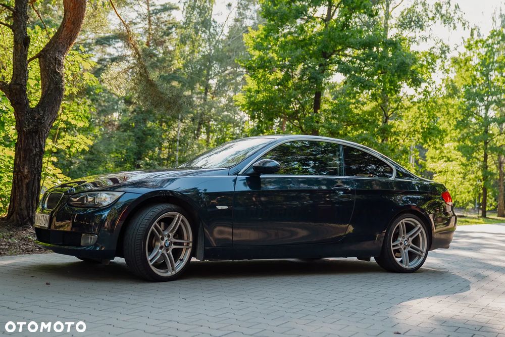 BMW Seria 3 325i - 3