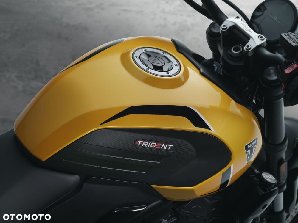 Triumph Trident - 9