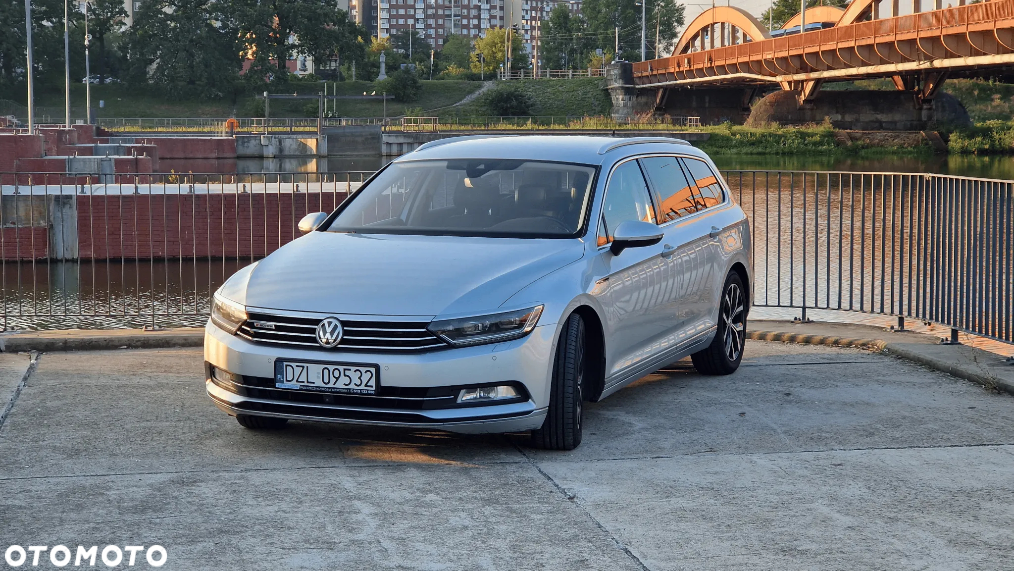 Volkswagen Passat 2.0 TDI Bi-Turbo BMT 4Mot Highline DSG - 2