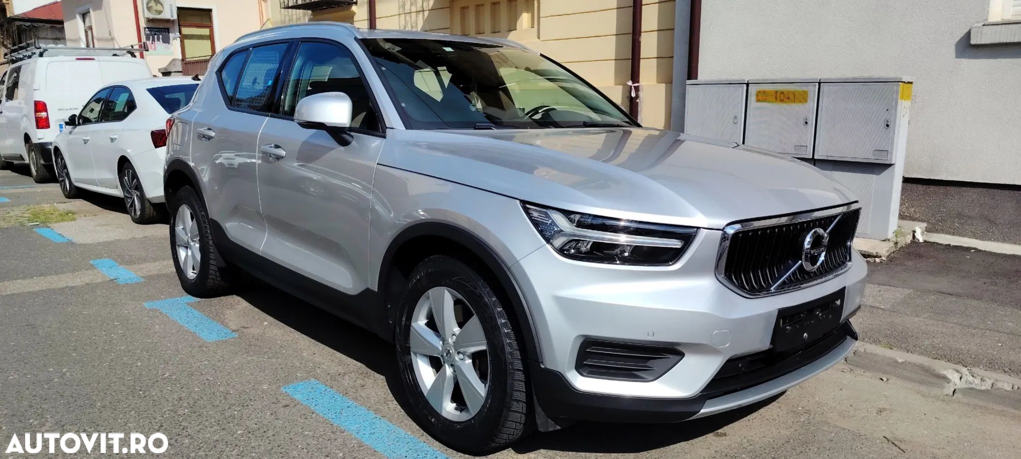 Volvo XC 40 D4 AWD Momentum Pro - 1
