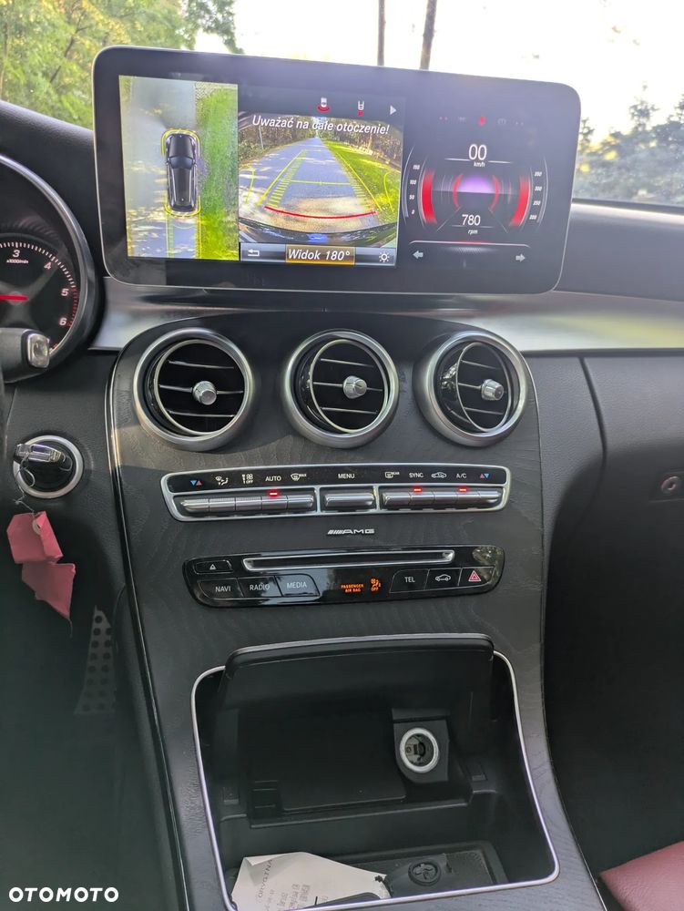 Mercedes-Benz Klasa C 250 d 4Matic 9G-TRONIC AMG Line - 21
