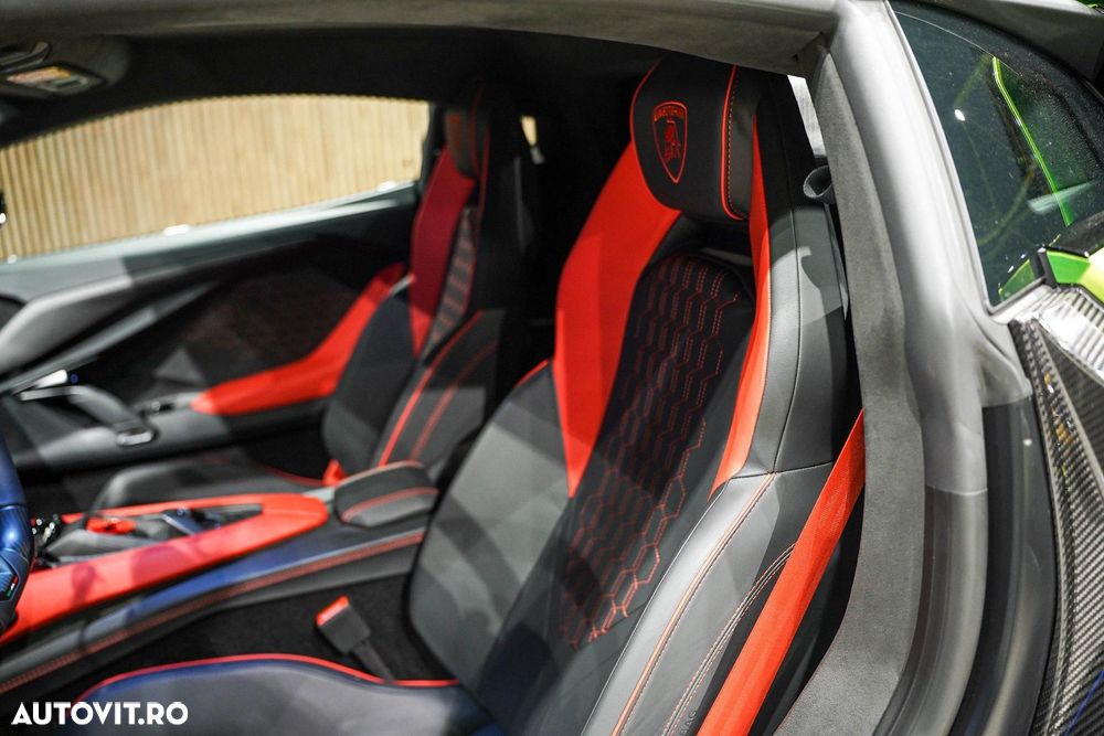 Lamborghini Revuelto - 19