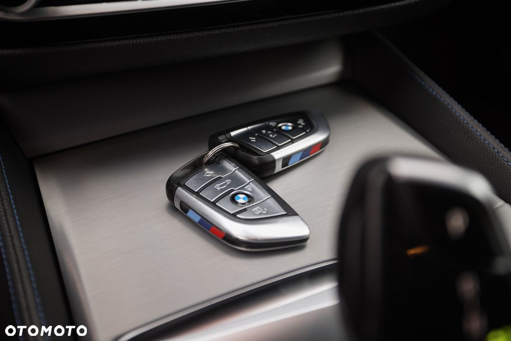 BMW Seria 5 520d M Sport Edition - 32