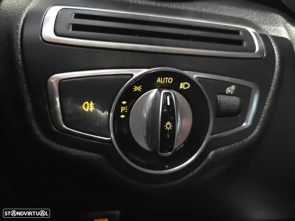 Mercedes-Benz C 200 - 33