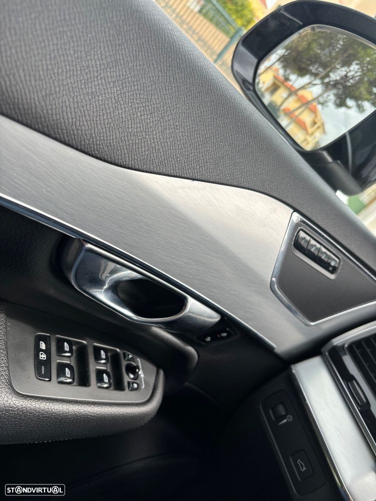 Volvo XC 90 2.0 D4 Momentum - 20
