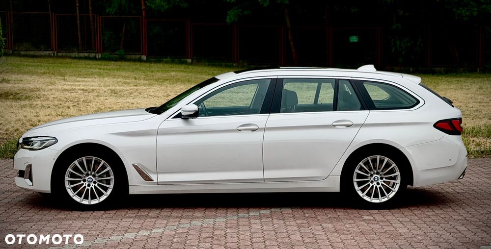 BMW Seria 5 530d xDrive mHEV Luxury Line - 7