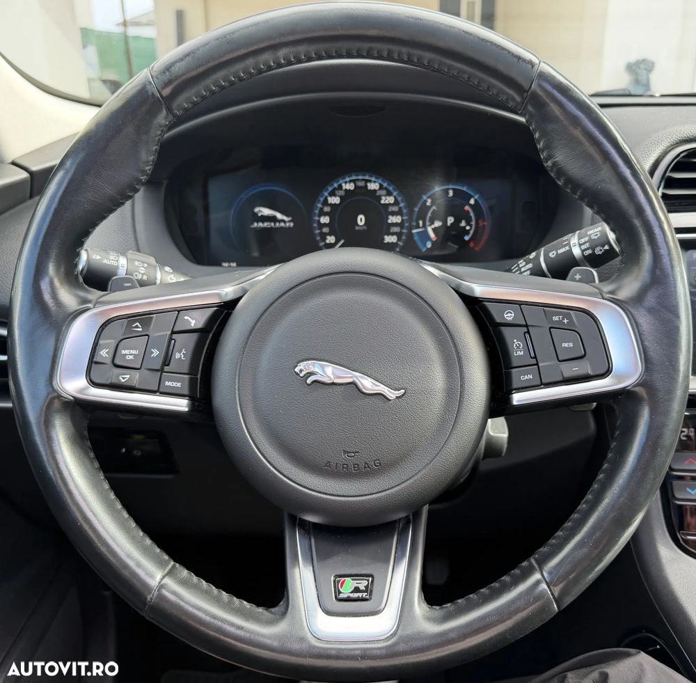 Jaguar F-Pace 20d AWD R-Sport - 15