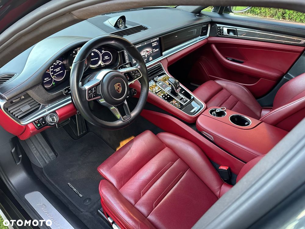Porsche Panamera 4 E-Hybrid 10 Years Edition - 16