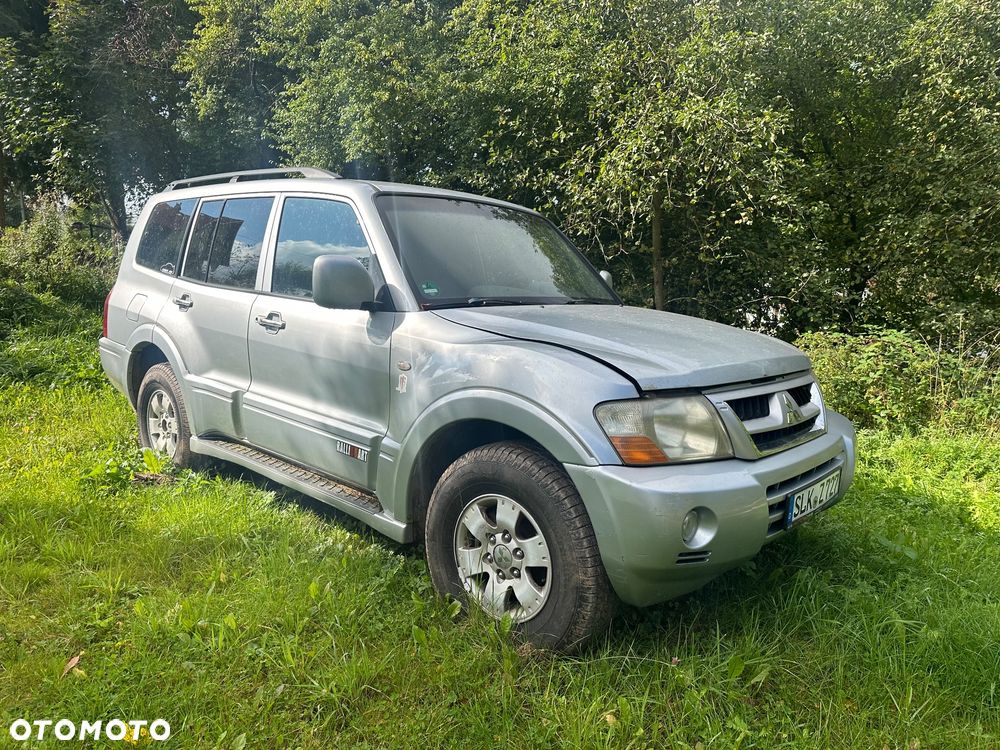 Mitsubishi Pajero - 1