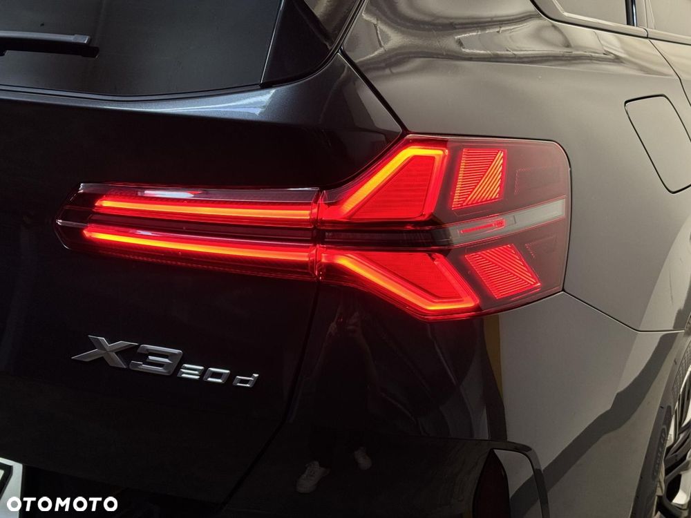 BMW X3 xDrive20d mHEV - 12
