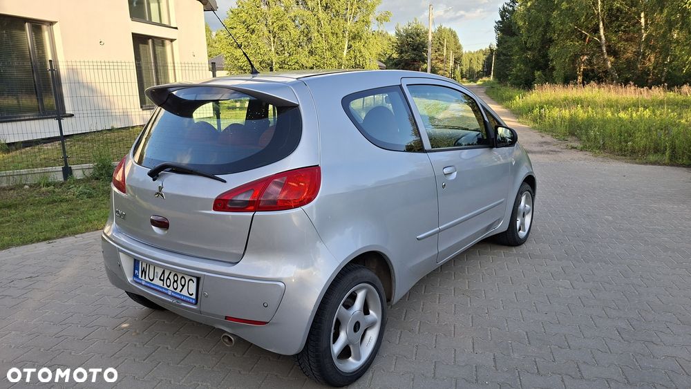 Mitsubishi Colt - 3