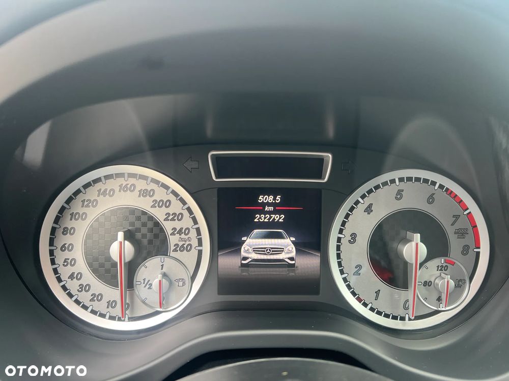 Mercedes-Benz Klasa A 180 AMG Line - 11