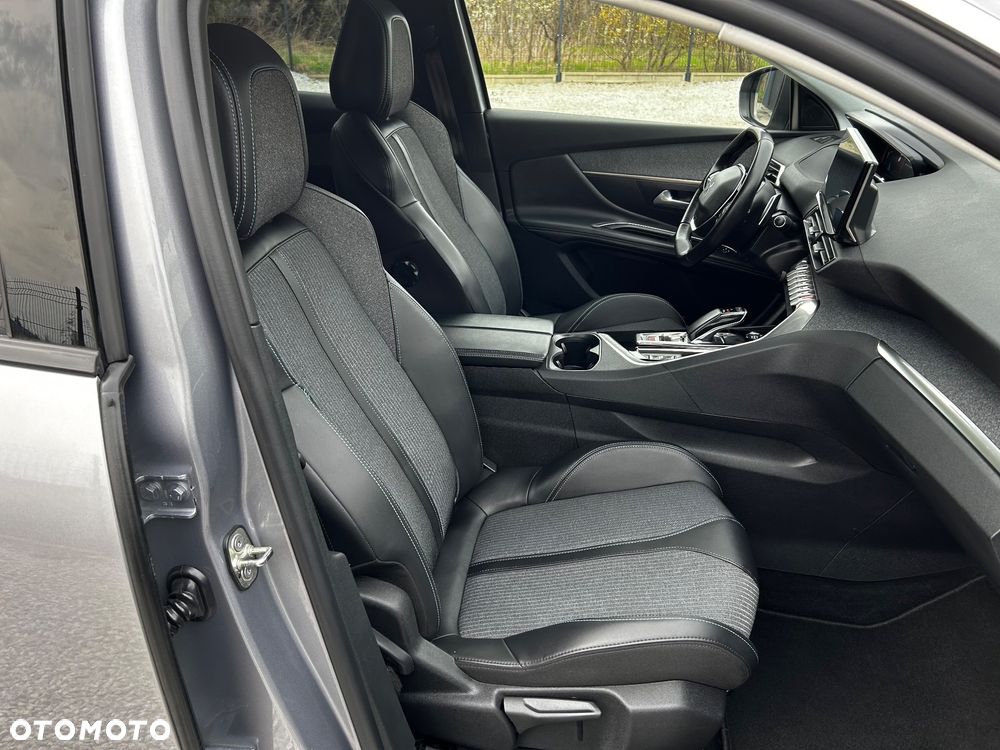 Peugeot 3008 225 e-EAT8 Allure Pack - 33