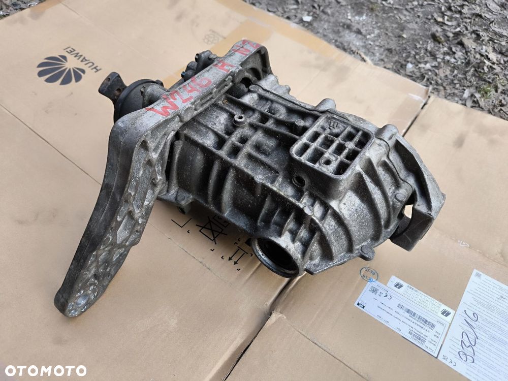 MERCEDES W246 W117 W176 MOST TYLNY 2463507701