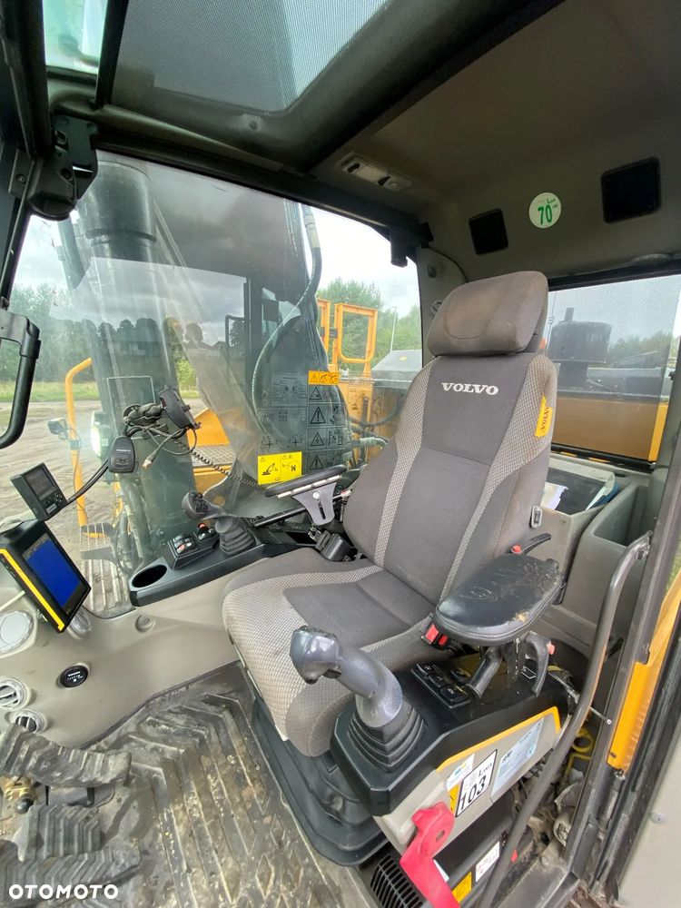 Volvo EC250EL - 10