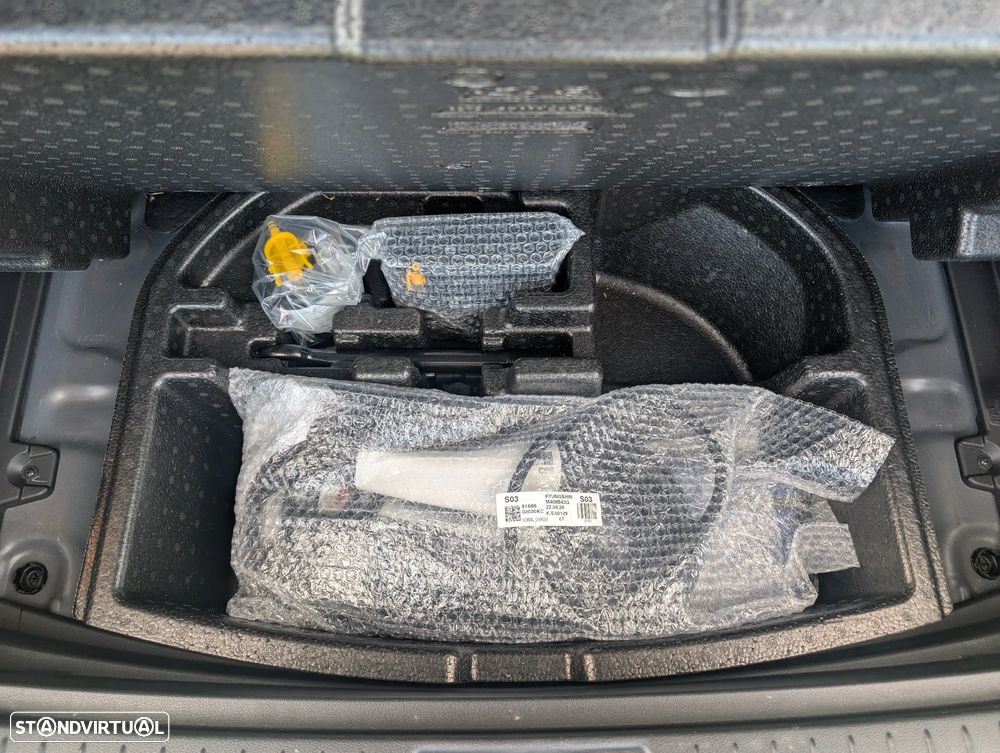 Hyundai Kauai EV 64 kWh Premium+LED - 14