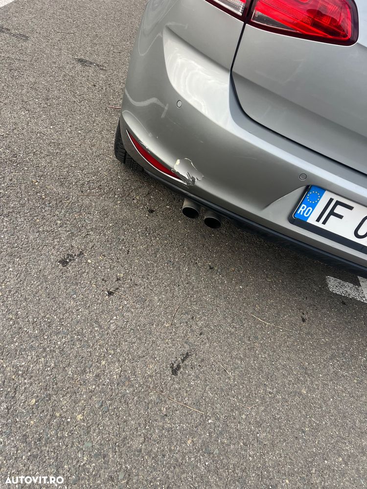 Volkswagen Golf - 10