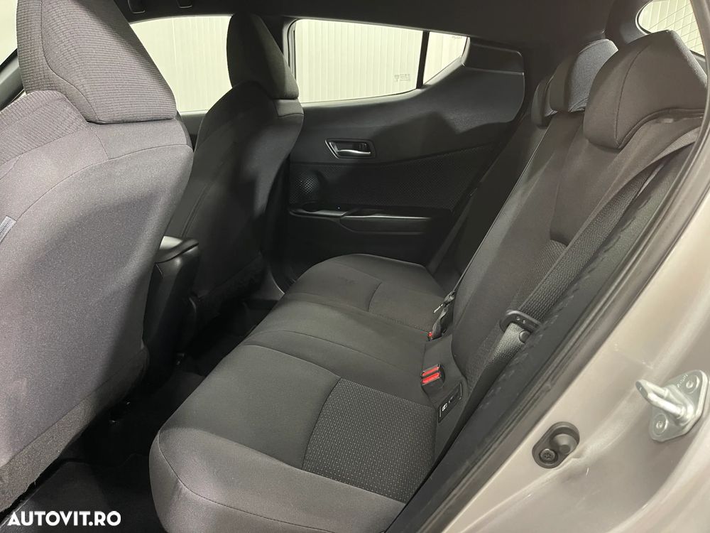 Toyota C-HR 1.8 HSD 4x2 CVT C-lassy - 11