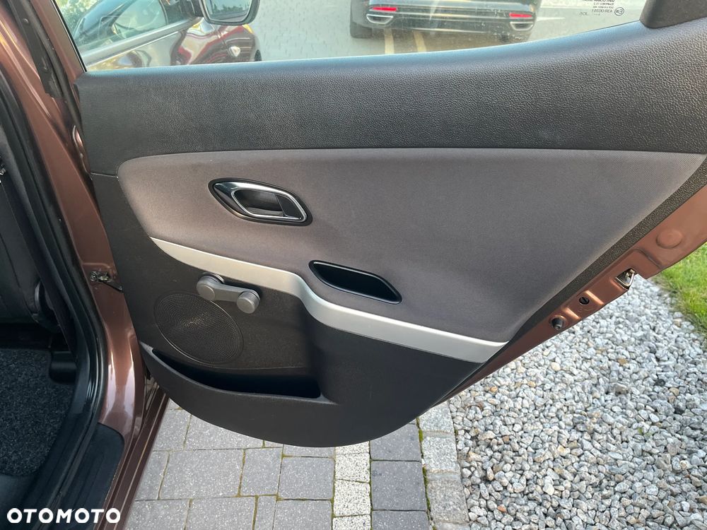 Kia Ceed - 23