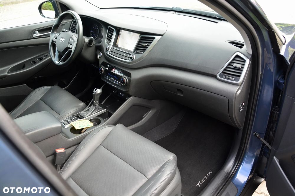 Hyundai Tucson blue 1.7 CRDi 2WD DCT Premium - 25