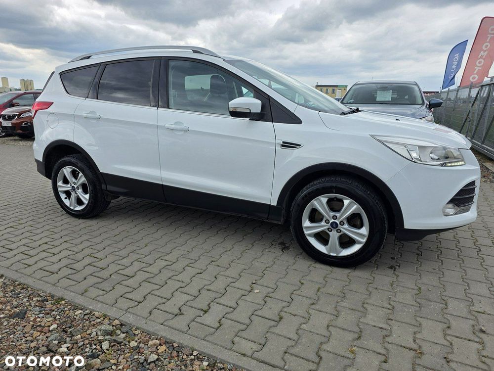 Ford Kuga 2.0 TDCi 2x4 Titanium - 11