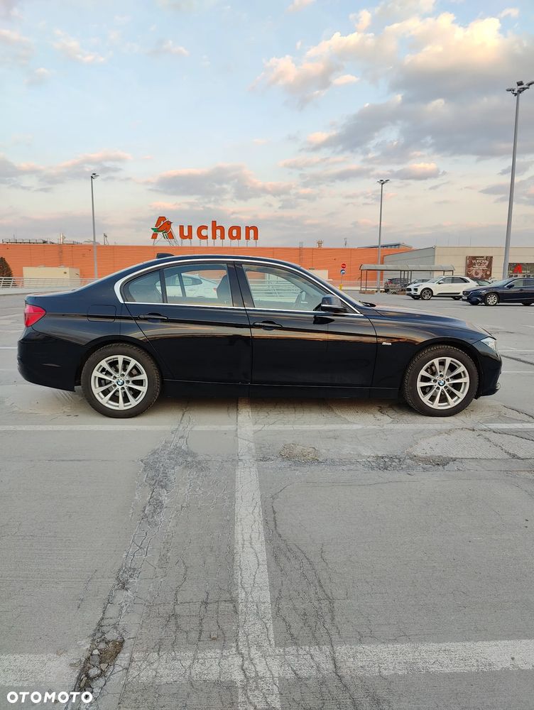 BMW Seria 3 318i Sport Line - 7