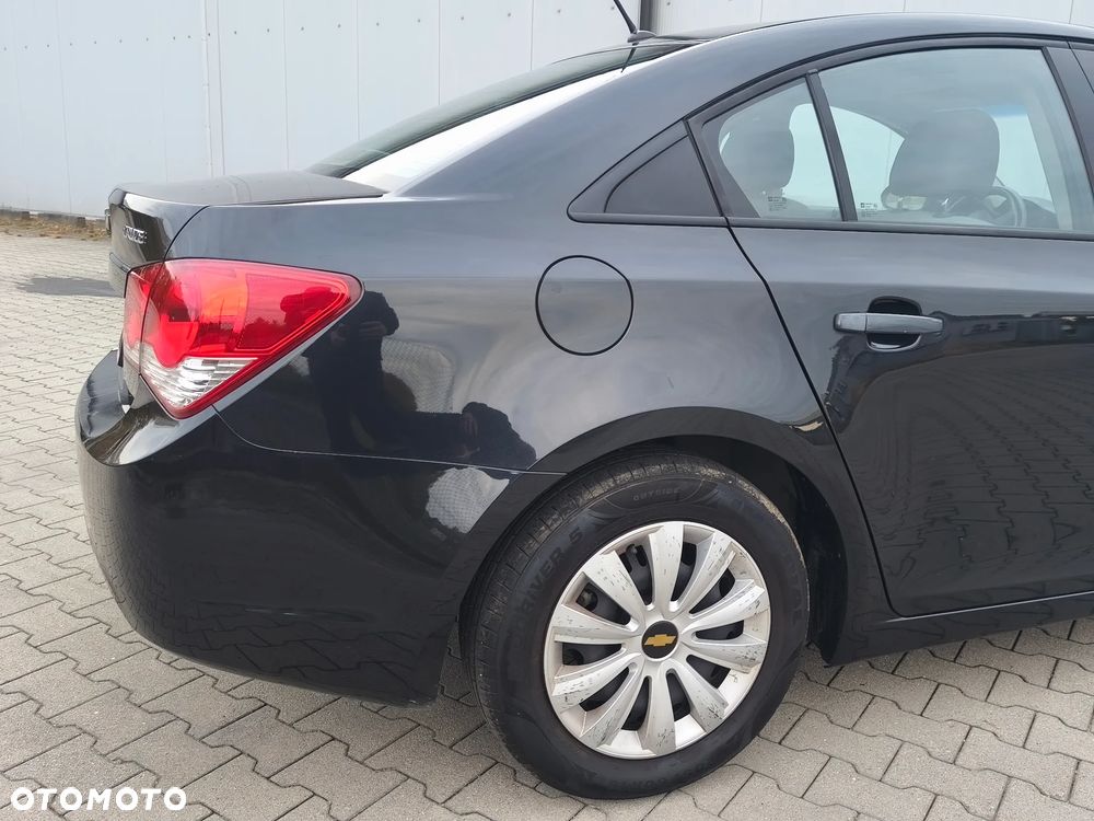 Chevrolet Cruze - 23
