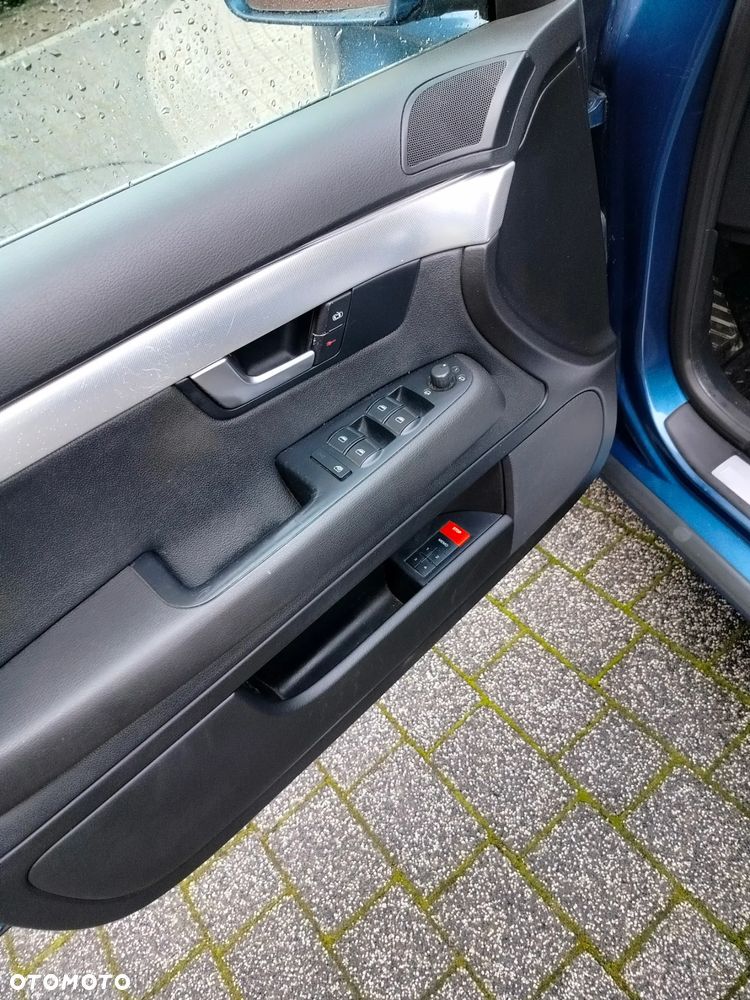 Audi A4 Avant 2.0 TDI - 25