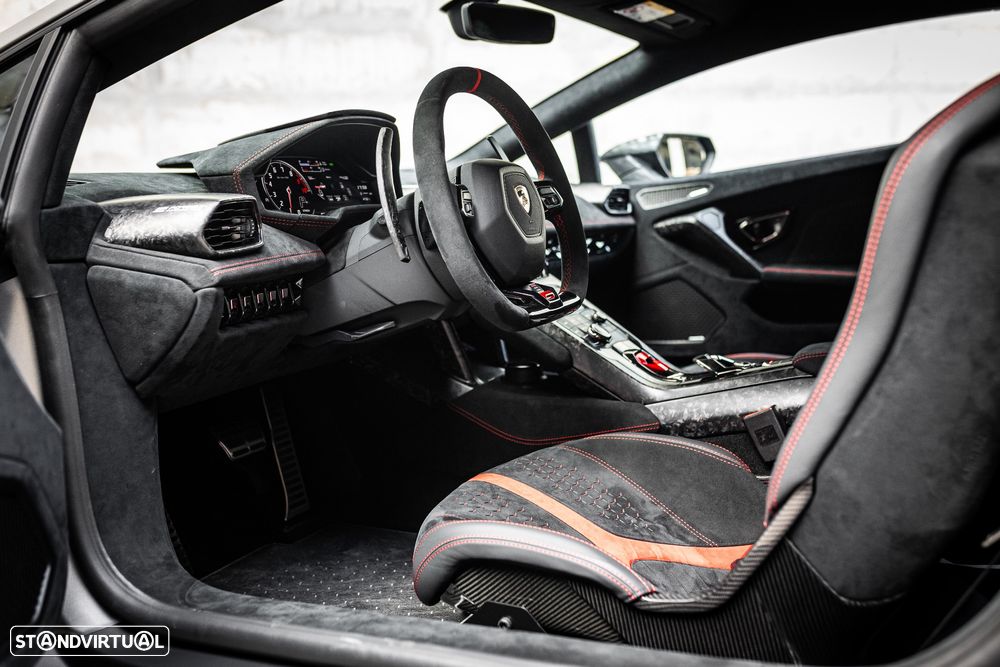 Lamborghini Huracán 5.2 V10 LP Performance - 38