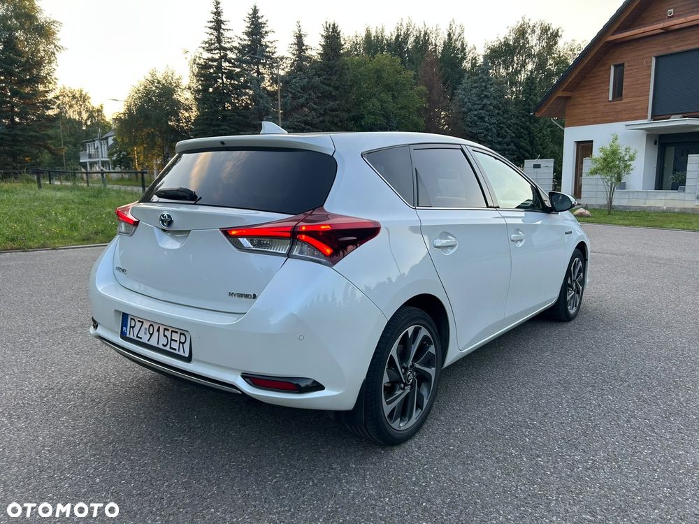 Toyota Auris Hybrid 135 Prestige - 5