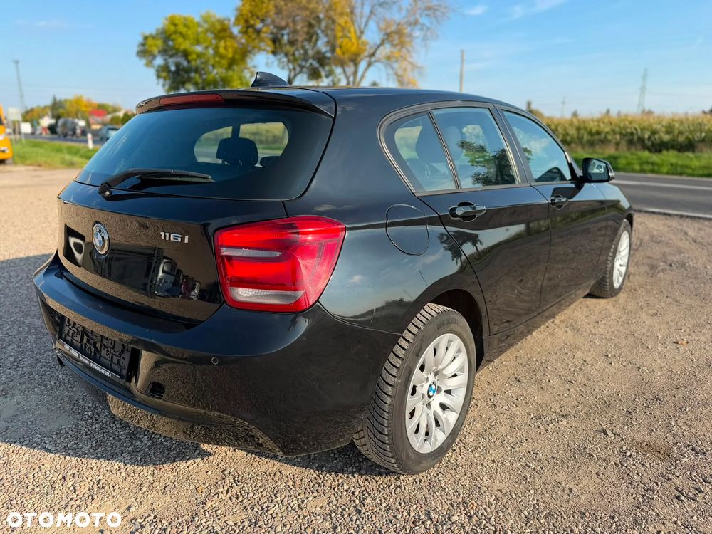 BMW Seria 1 116i - 5