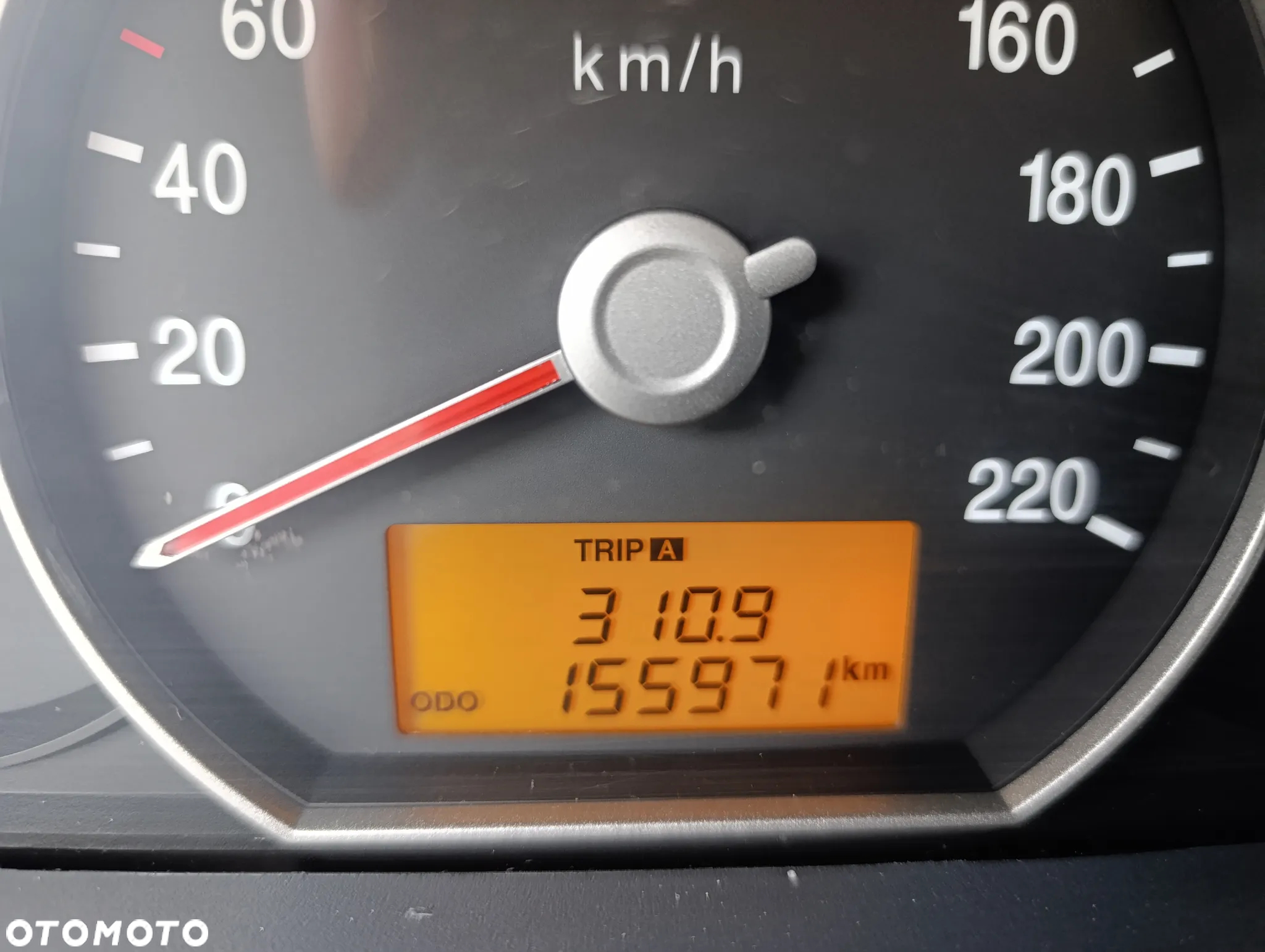 Kia Carens 2.0 CVVT LX - 12